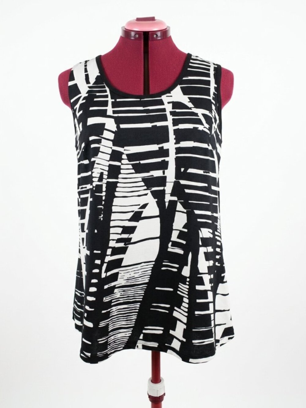 89TH & MADISON - Black & White Graphic Print High-Low Racerback Tank Top - SMALL